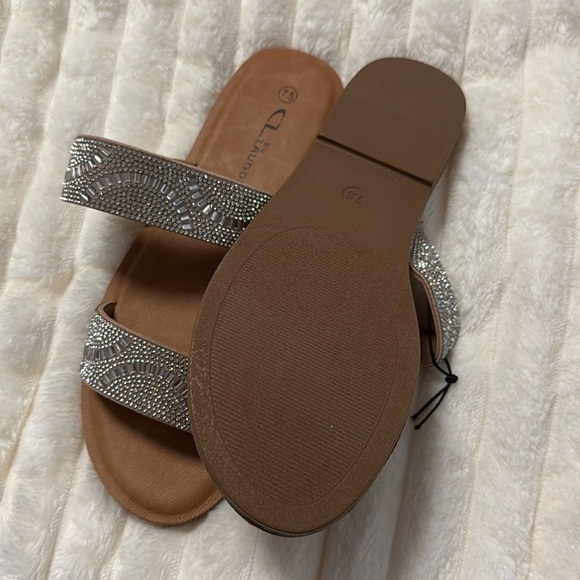 CL by Laundry Sandals - Picture 3 of 3